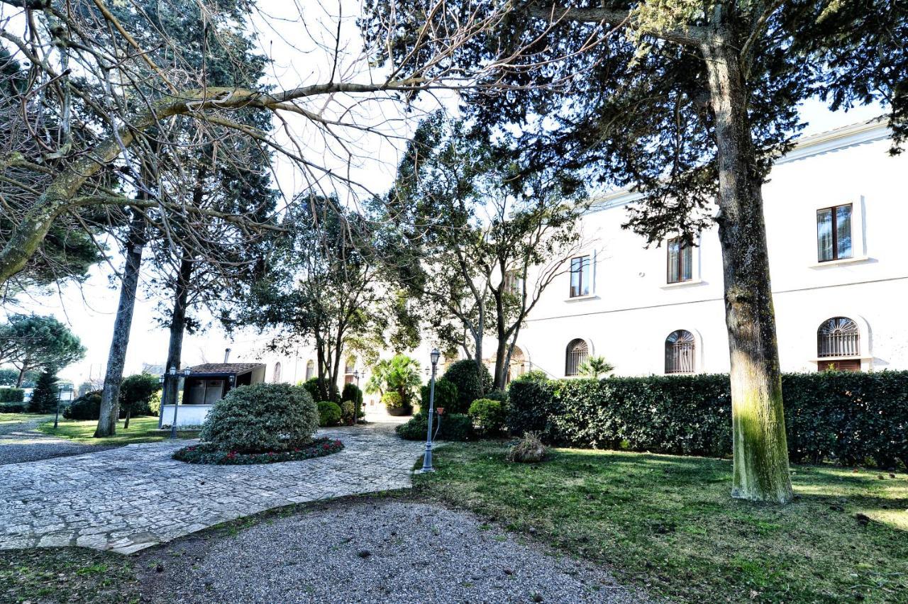 Casa Isabella Exclusive Hotel Мотола Екстериор снимка